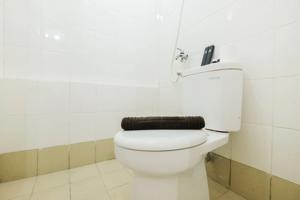 Джакарта: Simply Living 2BR at Bassura City Apartment