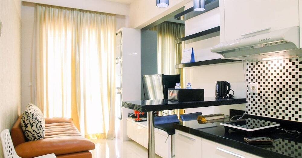 Джакарта: Spacious 1BR at Westmark Tanjung Duren Apartment