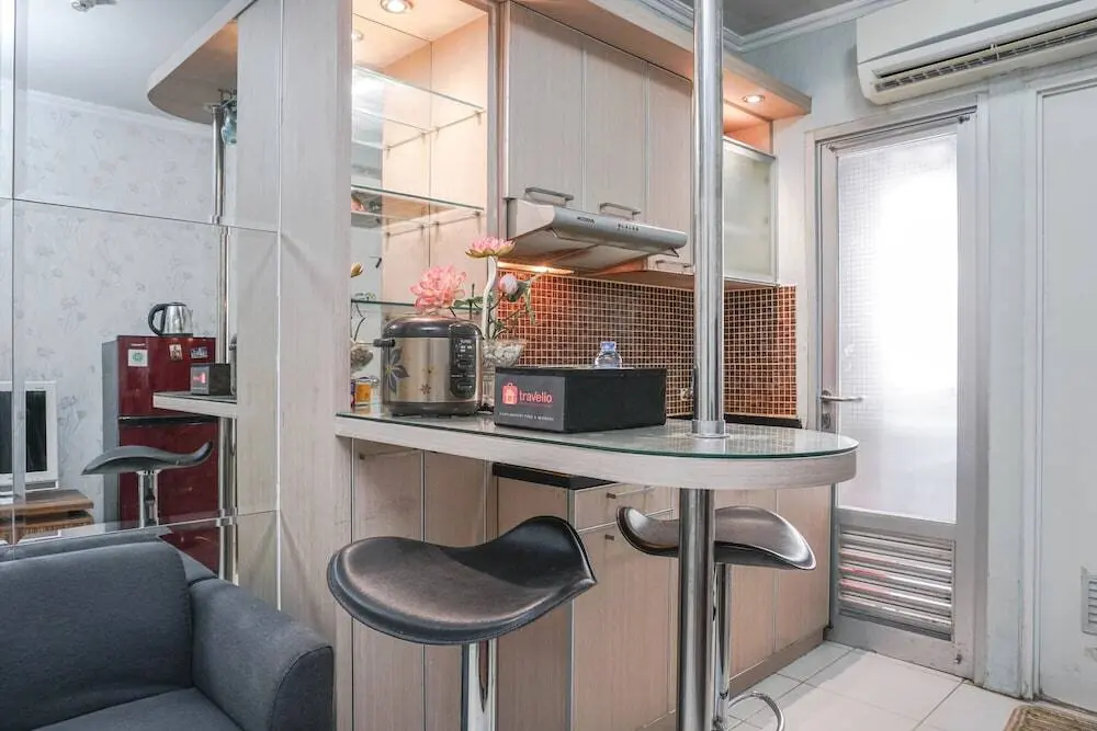 Джакарта: Minimalist Emerald 2br Apartment at Gading Nias Residences
