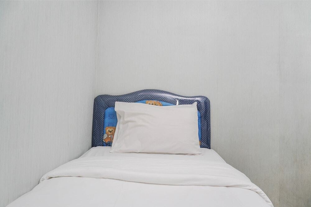 Джакарта: Minimalist Emerald 2br Apartment at Gading Nias Residences