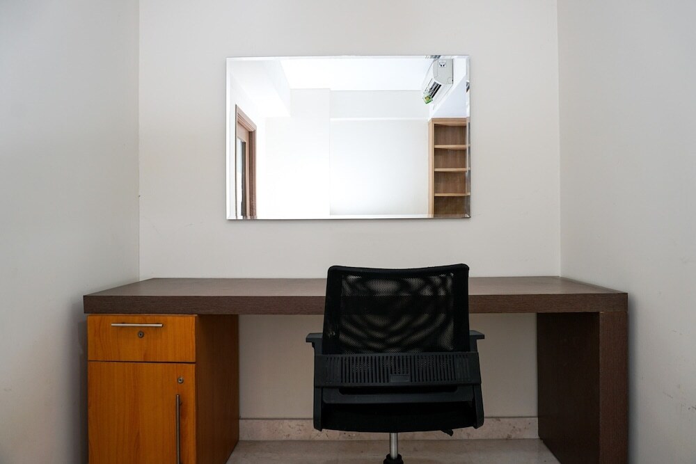 Джакарта: New Furnished 1br Puri Orchard Apartment
