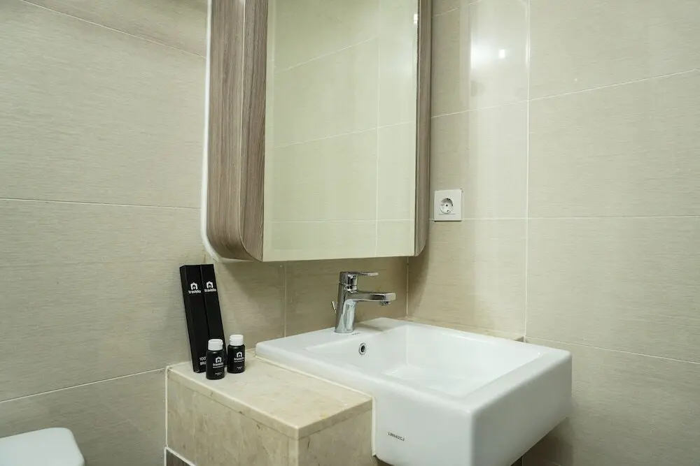 Джакарта: Best 1Br With Sofa Bed Puri Mansion Apartment