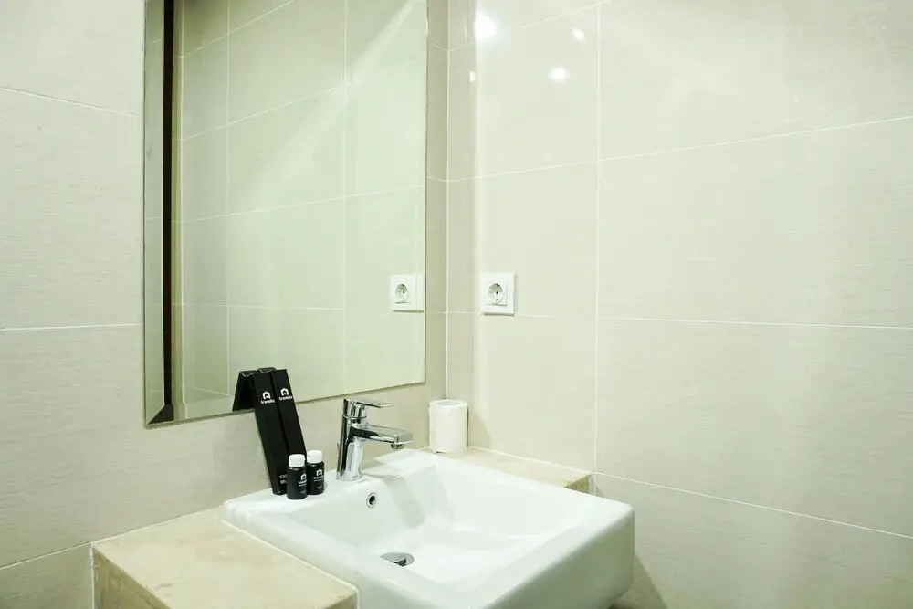 Джакарта: Deluxe And Comfortable Studio Puri Mansion Apartment