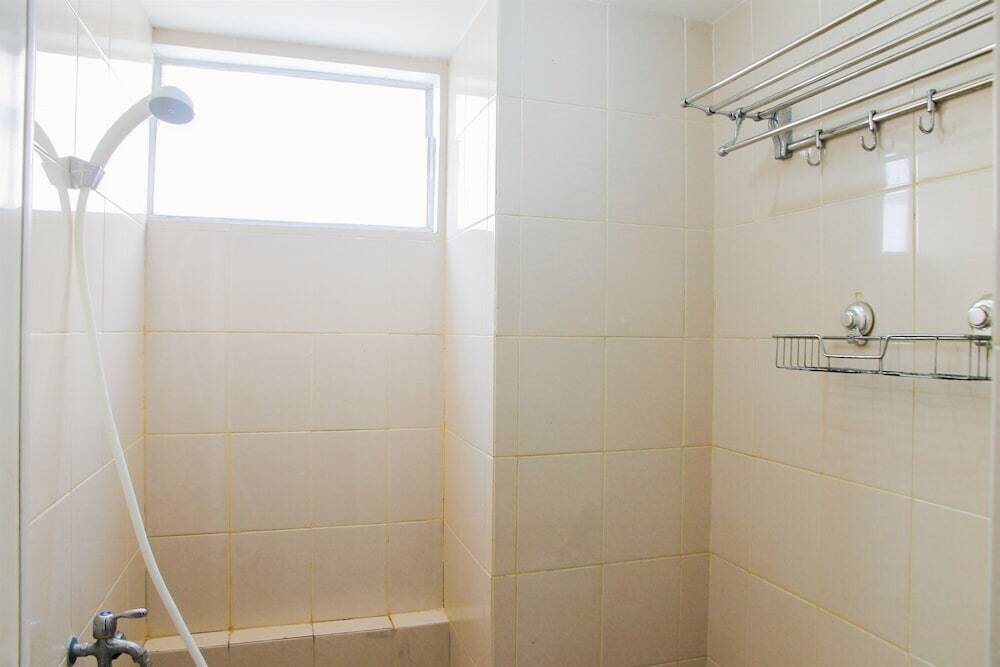 Джакарта: Modern 3BR at Green Palace Kalibata City Apartment