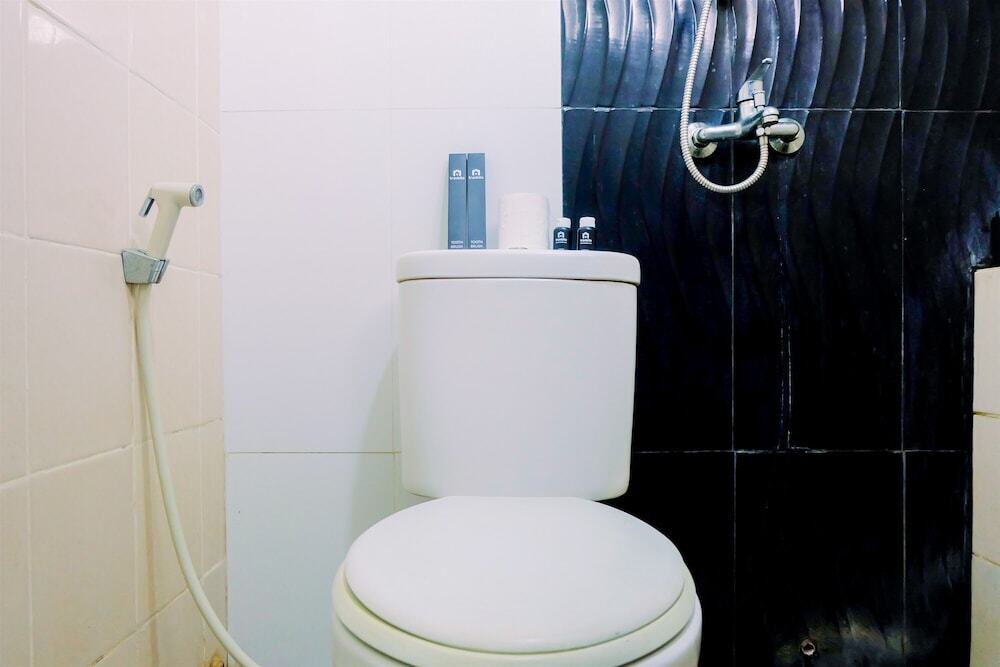 Джакарта: Comfy 2BR at Green Palace Kalibata City Apartment near Shopping Mall