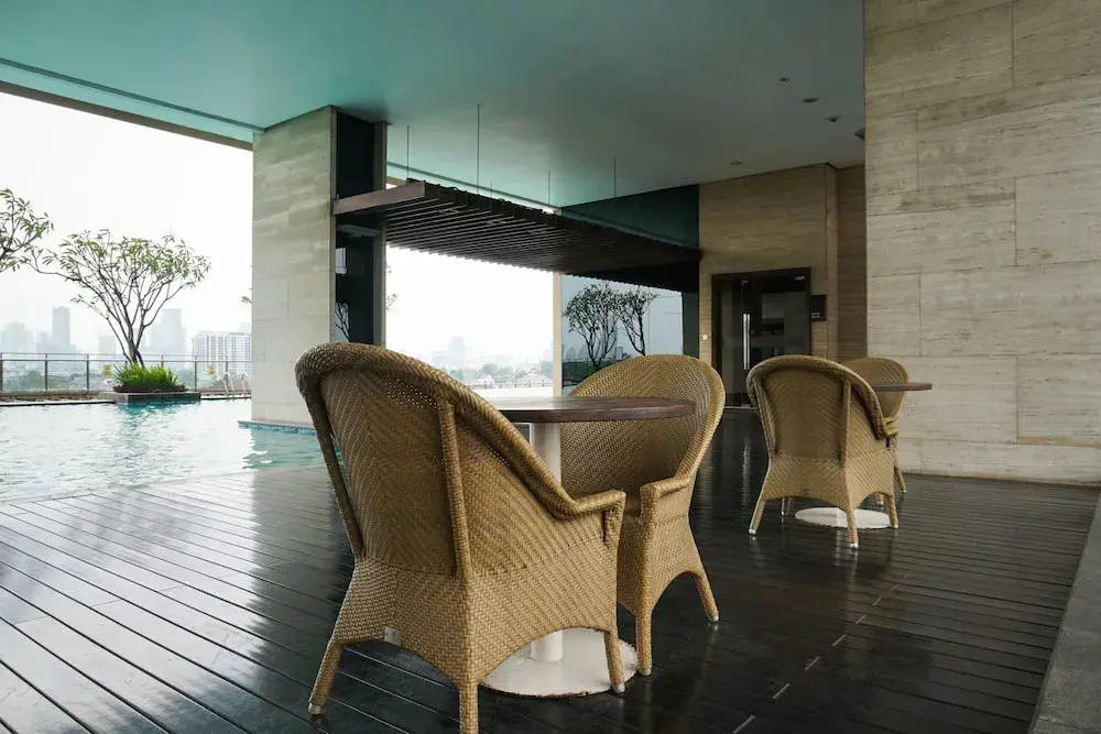 Джакарта: Stunning 1BR @ The Mansion of Kemang Apartment By Travelio