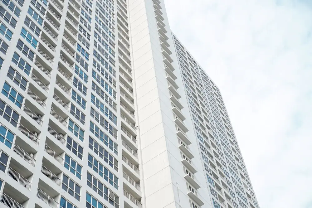 Spacious with City View 1BR at Callia Apartment — фото 1