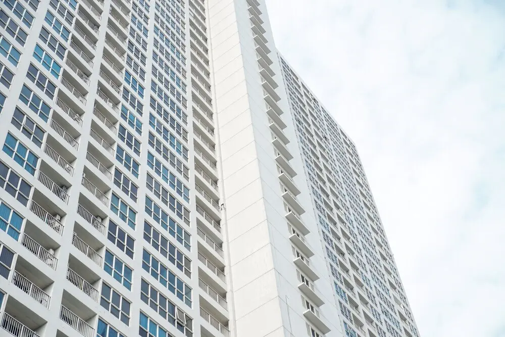 Джакарта: Spacious with City View 1BR at Callia Apartment