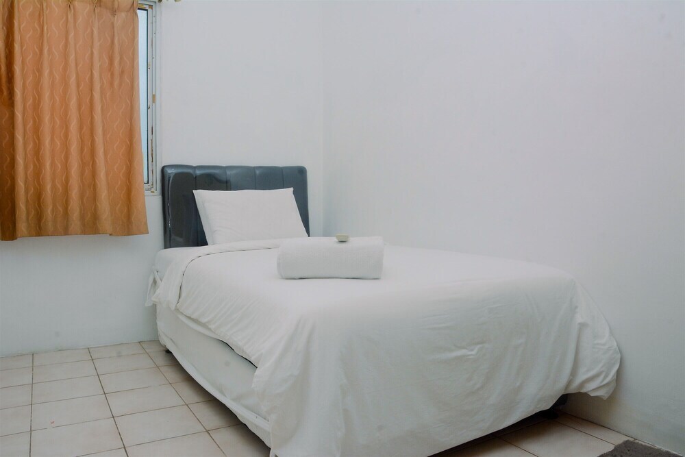 Джакарта: Affordable 1br Mediterania Gajah Mada Apartment