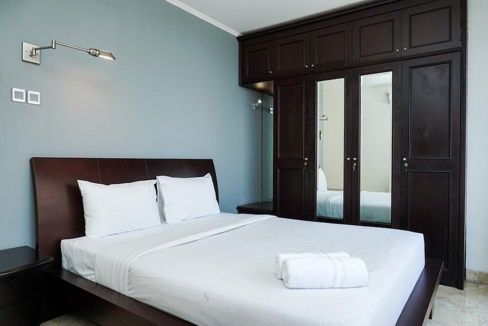 Джакарта: Best Location 2BR at Beverly Tower Apartment TB. Simatupang