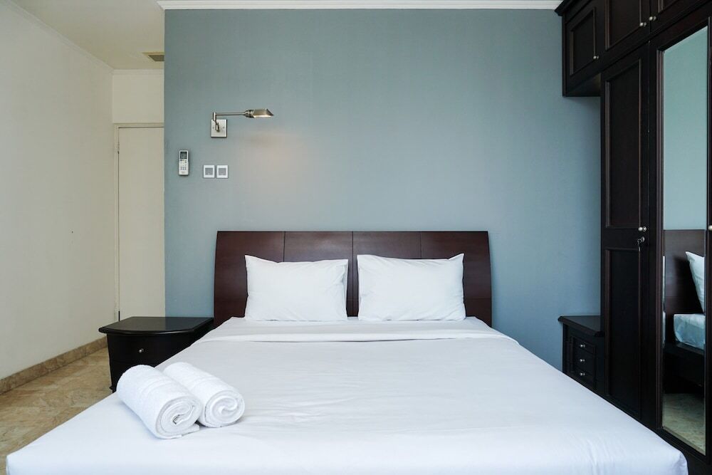 Джакарта: Best Location 2BR at Beverly Tower Apartment TB. Simatupang