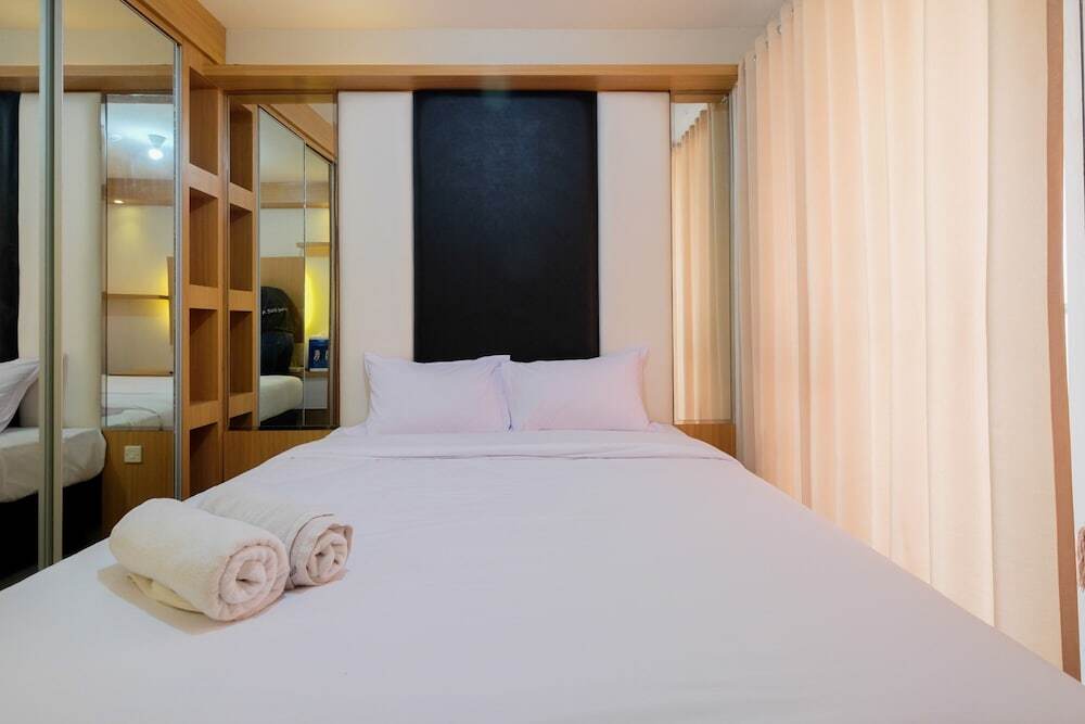 Джакарта: Minimalist Studio Room with Affordable Price @ Tifolia Apartment
