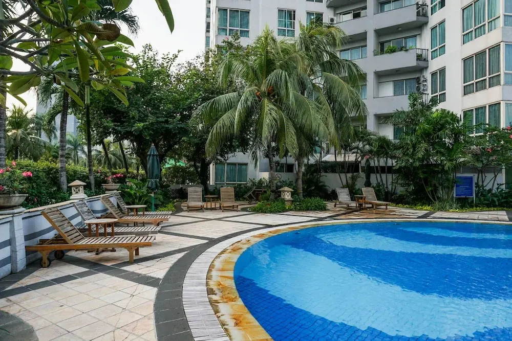 Джакарта: Clean and Tidy 2BR at Puri Casablanca Apartment By Travelio