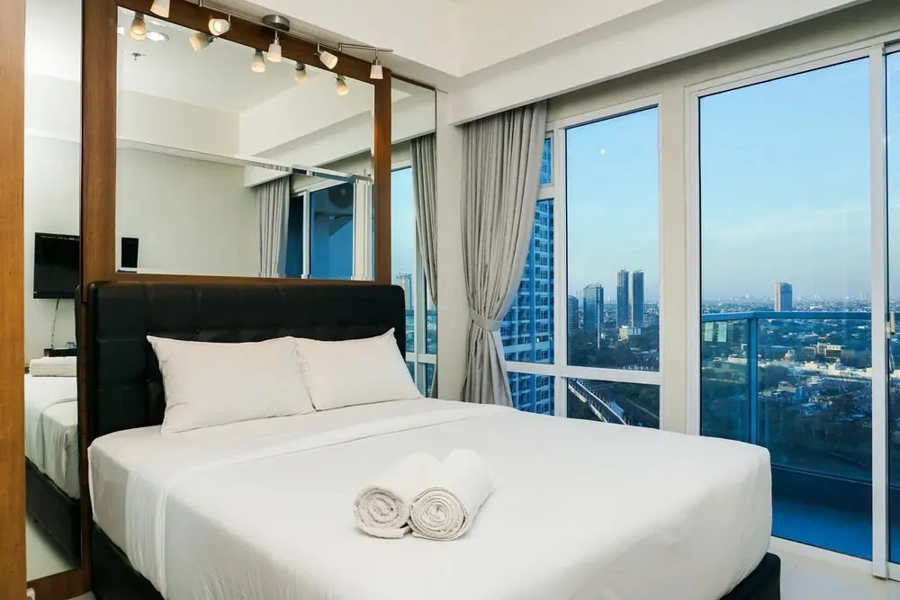Джакарта: Minimalist Studio Room at Puri Mansion Apartment