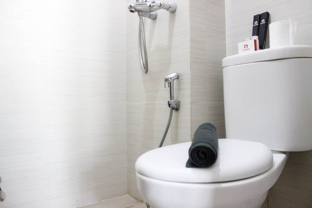Бандунг: Homey 2BR Apartment at Gateway Pasteur Near Exit Toll By Travelio