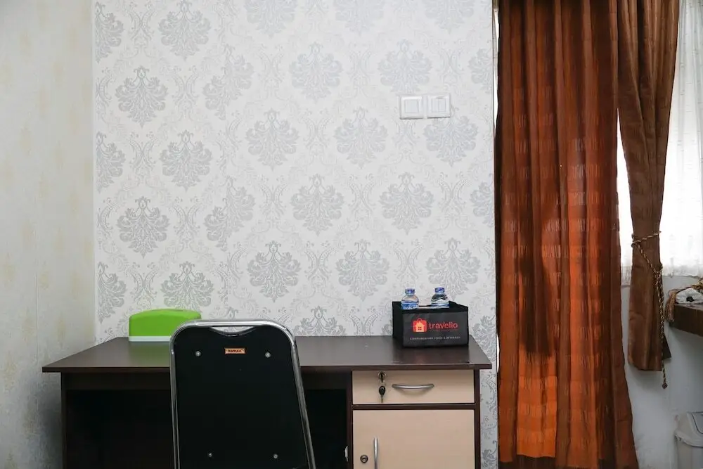 Депок: Elegant Design Studio Apartment at Margonda Residence 4 By Travelio