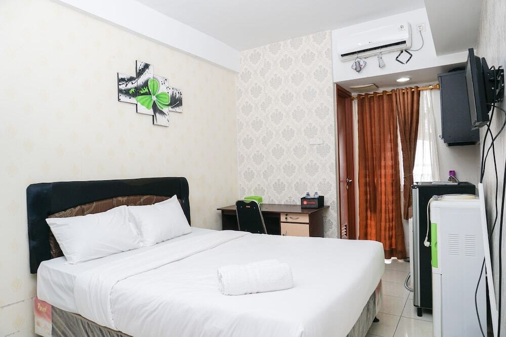 Депок: Elegant Design Studio Apartment at Margonda Residence 4 By Travelio