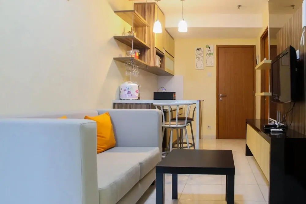 Modern 1BR with Sofa Bed @ Cinere Bellevue Apartment — фото 1
