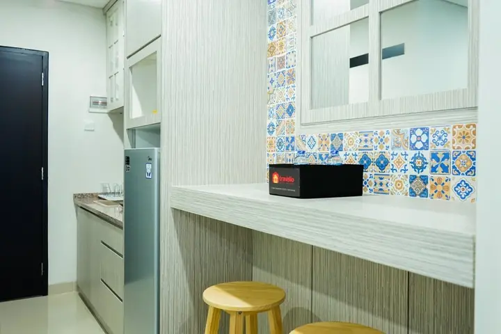 Депок: Modern Living 1BR @Atlanta Residences Apartment With City View