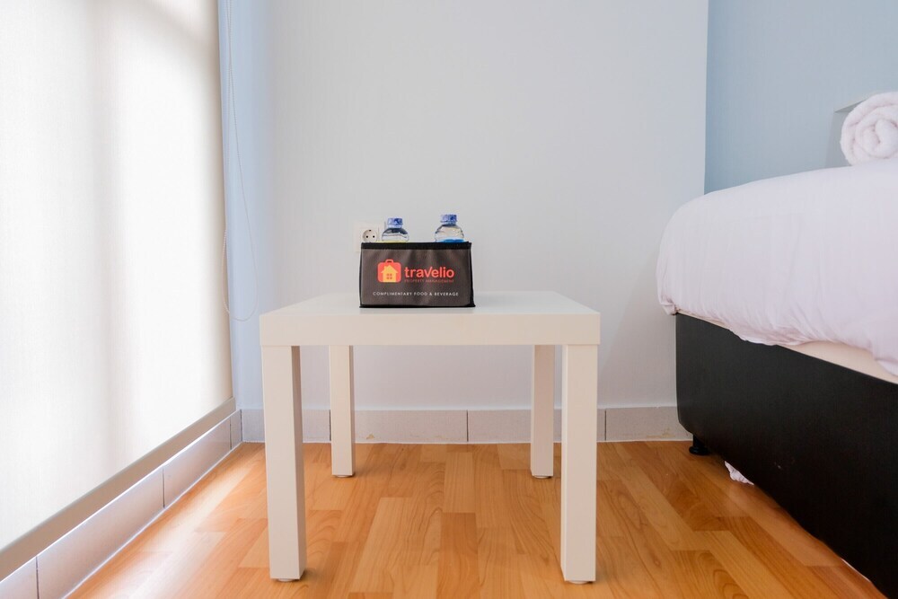 Legok: Homey Studio Room At Casa De Parco Apartment By Travelio