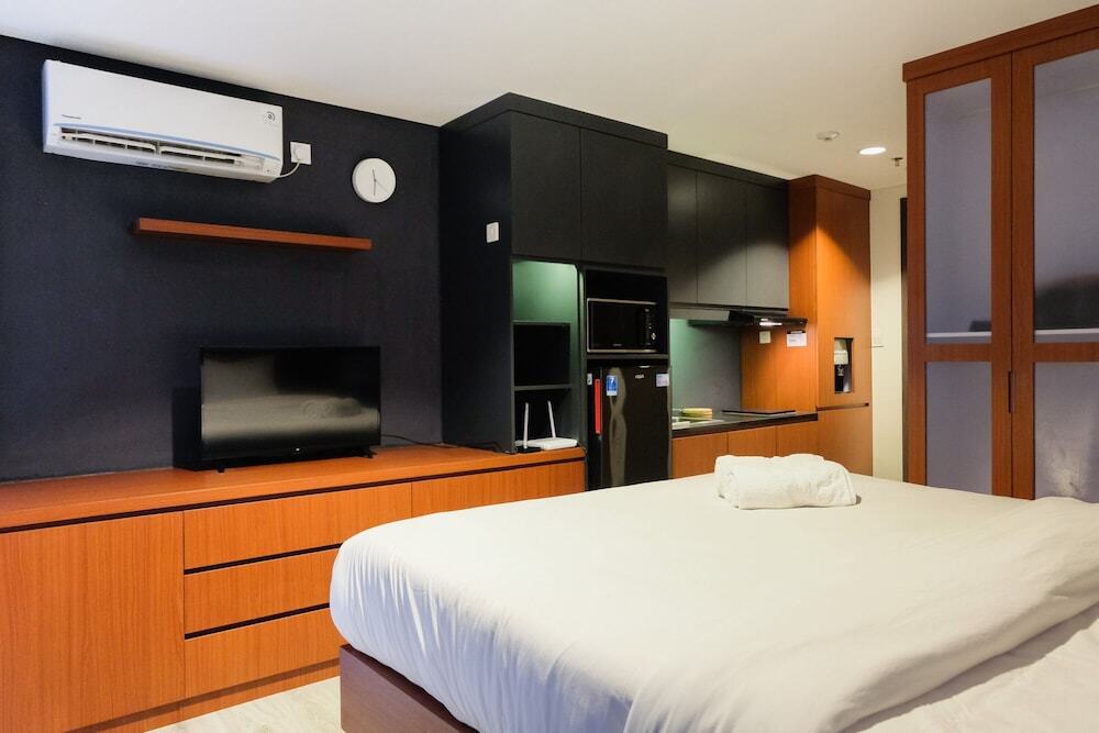 Brand New Studio at Bintaro Icon Apartment — фото 1
