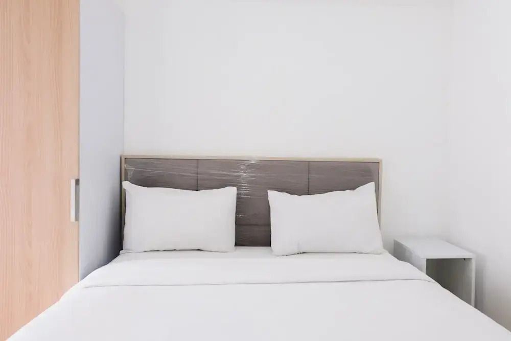 Legok: Comfy Studio at M-Town Gading Serpong Apartment