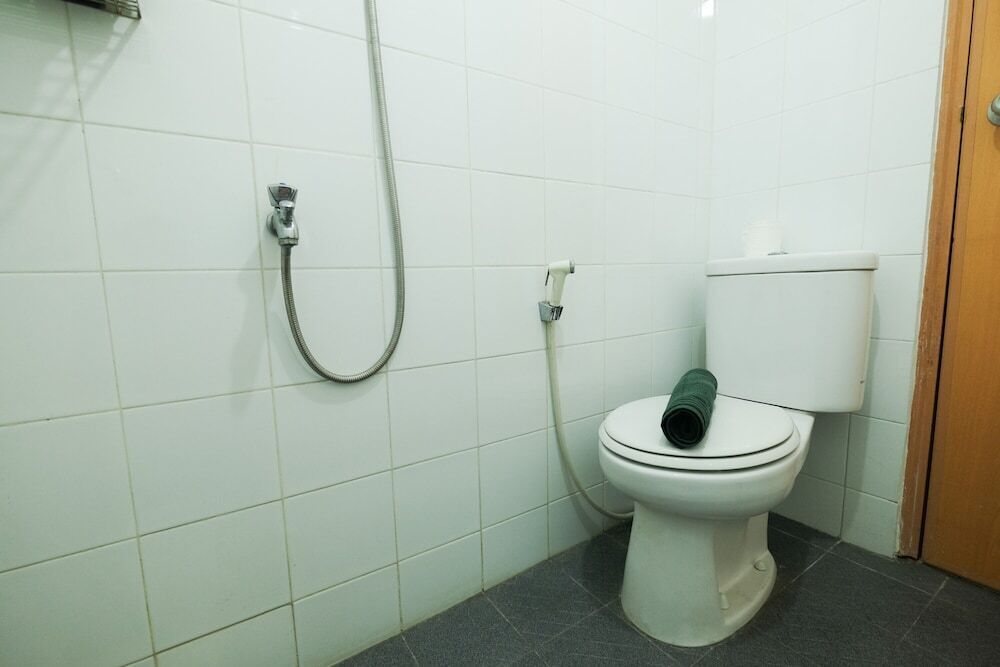 Бекаси: Spacious Family 2BR Grand Center Point Apartment