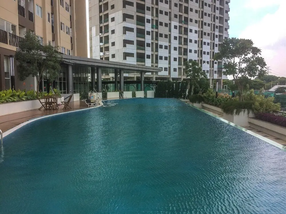 Чикаранг: 1BR with Working Space The Oasis Apartment Cikarang