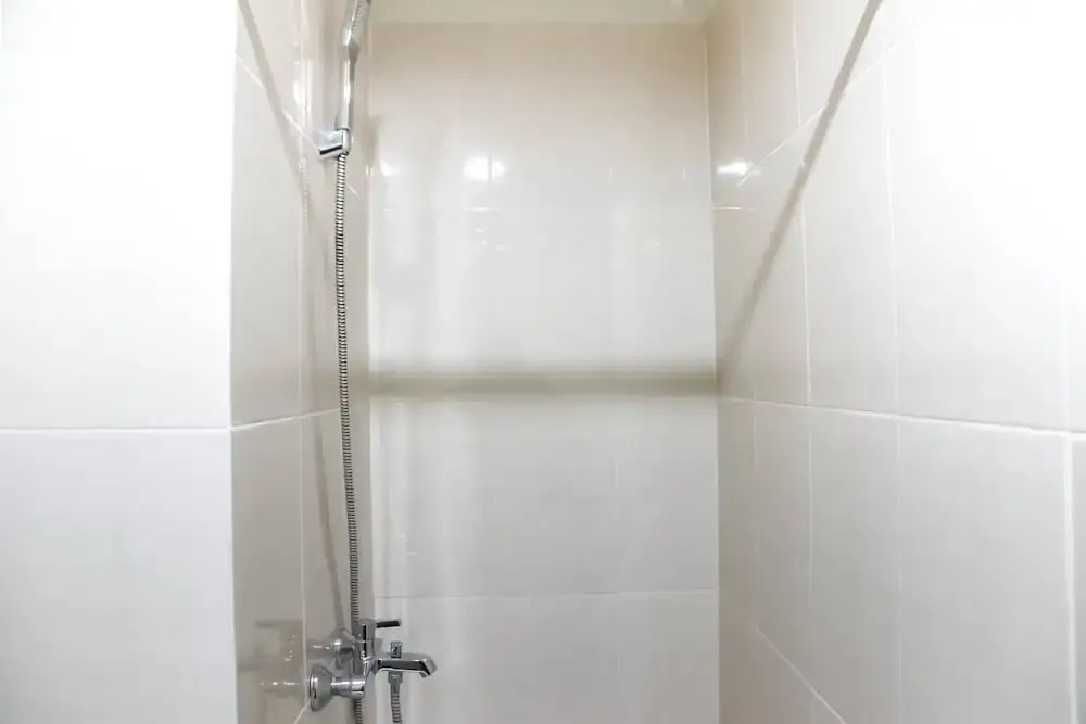 Чикаранг: Spacious 1 BR at The Oasis Cikarang Apartment