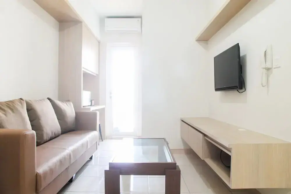 Бекаси: Comfy 2 Bedroom at The Springlake Apartment by Travelio