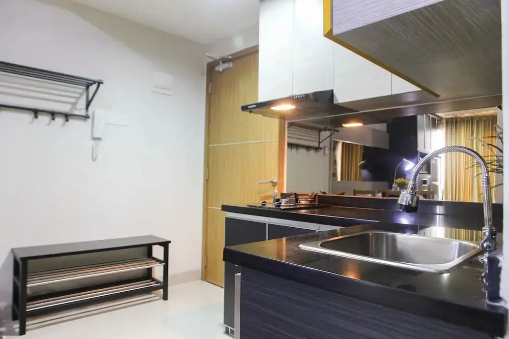 Чикаранг: 1BR with Extra Balcony The Oasis Cikarang Apartment