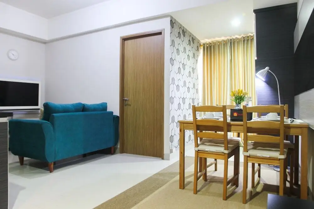 Чикаранг: 1BR with Extra Balcony The Oasis Cikarang Apartment