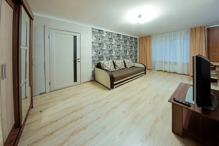 Красноярск: Апартаменты Центр 5