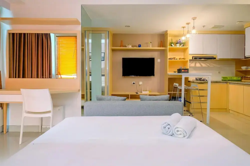 Бекаси: Modern and Spacious Studio with City View @ Grand Kamala Lagoon Apartment