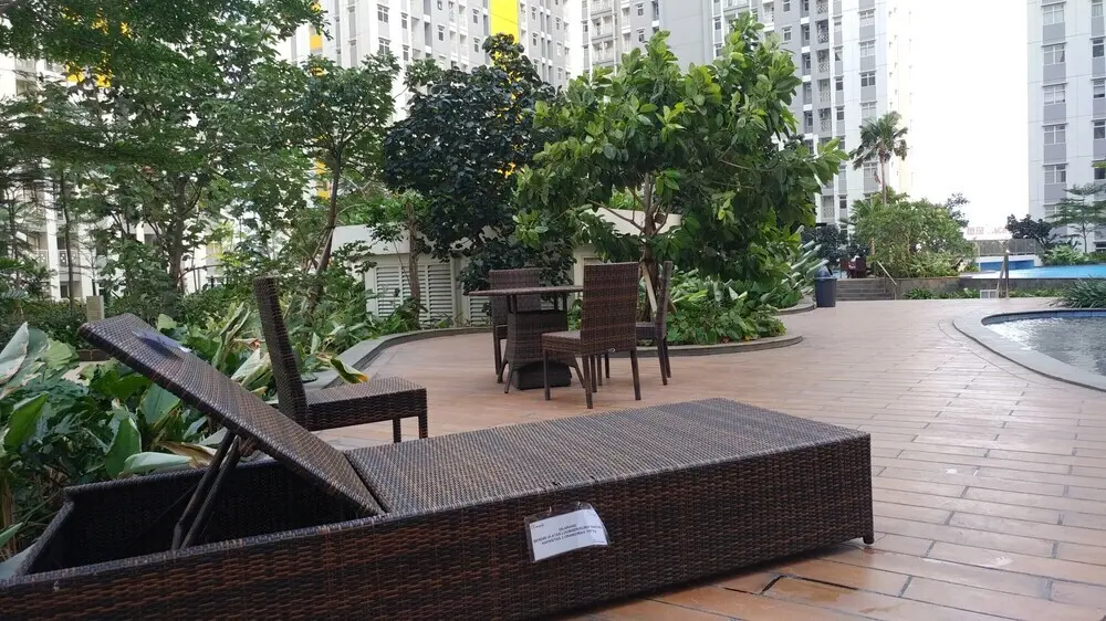 Бекаси: Homey and Comfortable 2BR Springlake Summarecon Apartment
