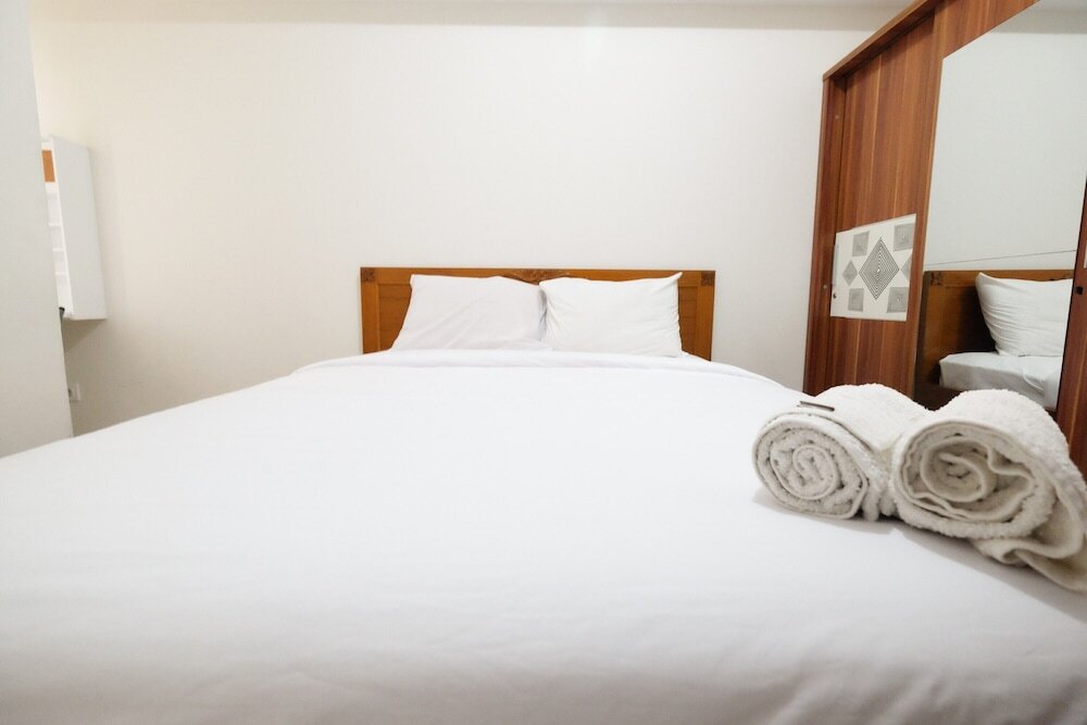 Бекаси: Homey and Comfortable 2BR Springlake Summarecon Apartment