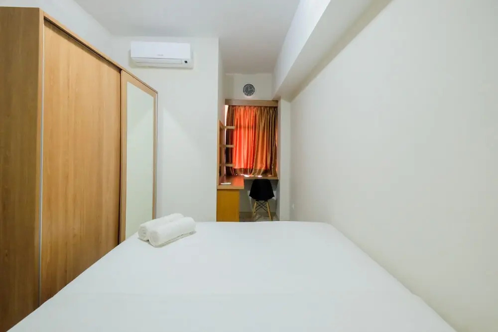Бекаси: Homey and Comfortable 2BR Springlake Summarecon Apartment