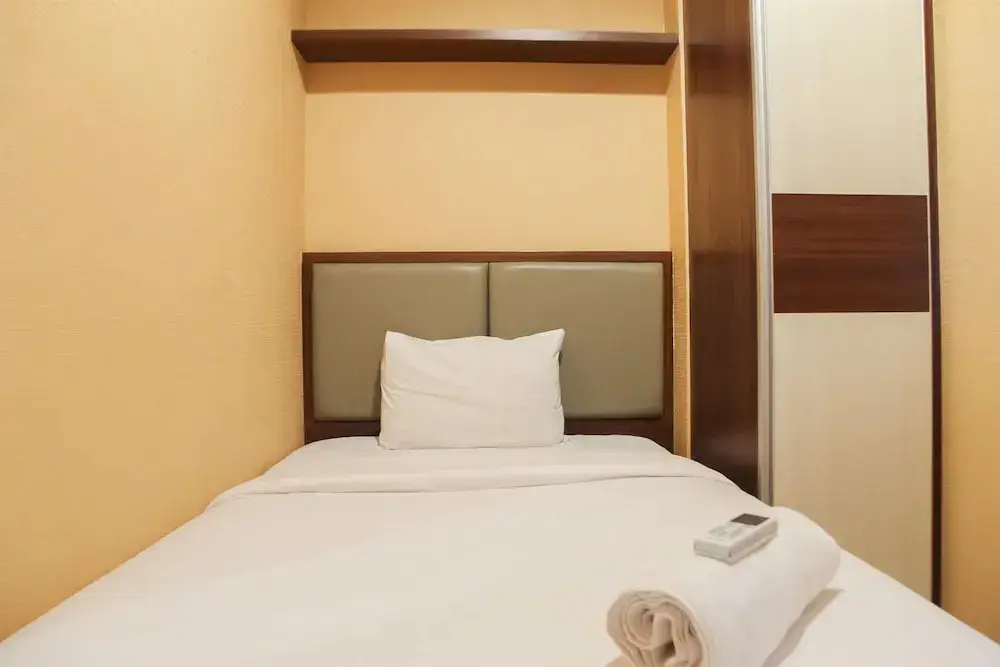 Бекаси: Modern 2BR Grand Kamala Lagoon Apartment