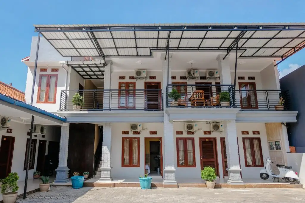 Баньюванги: Capital O 1566 El Reyshi Family Residence