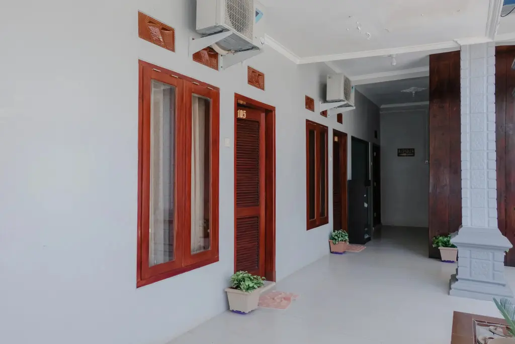 Баньюванги: Capital O 1566 El Reyshi Family Residence