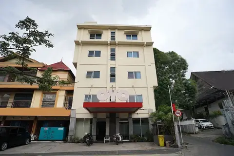 OYO 1647 Hotel Pavilliun 02 Syariah — фото 1