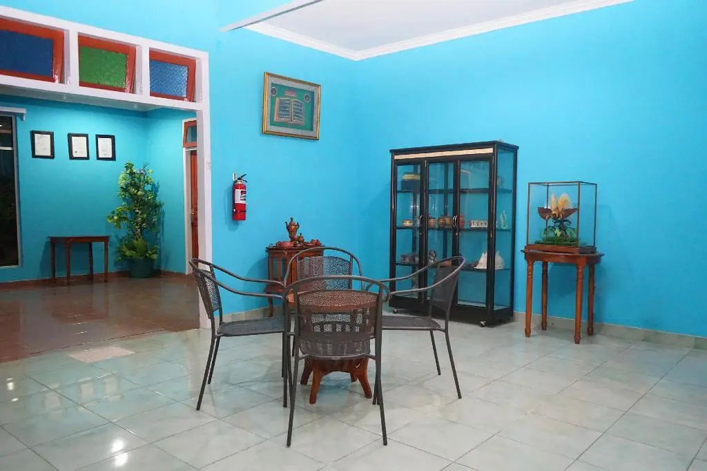 Пангкалпинанг: OYO 923 Penginapan Balai Sultan Syariah