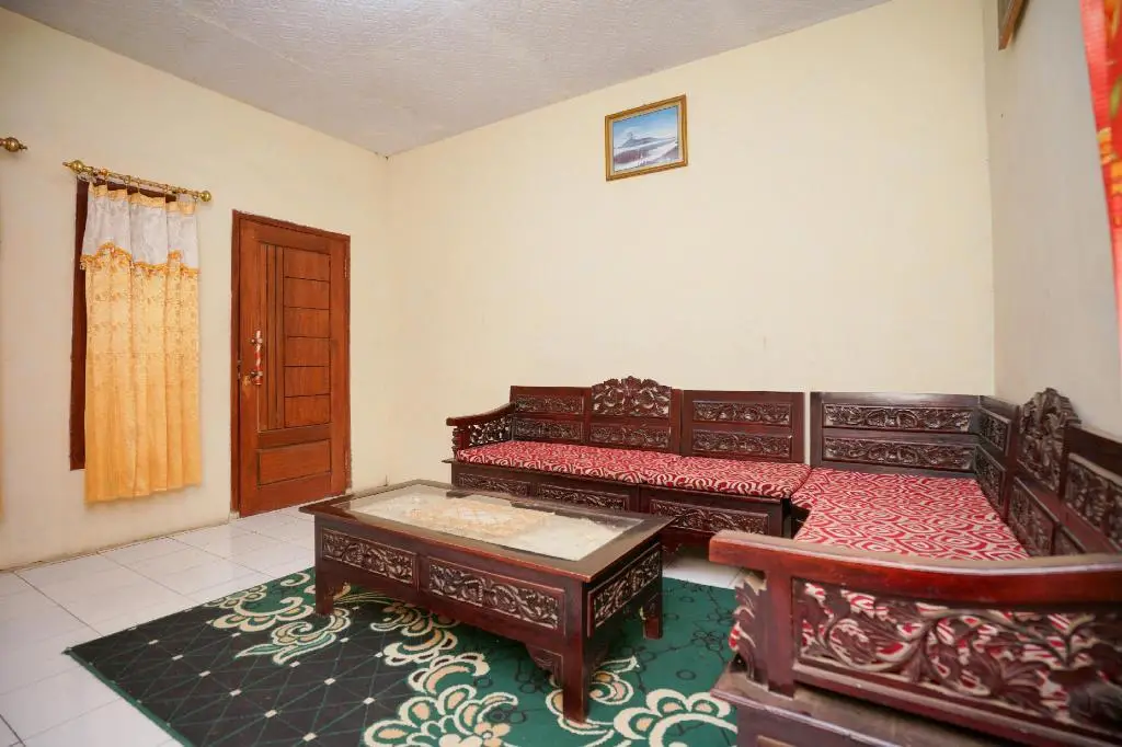 Надисари: OYO 1834 Family Homestay