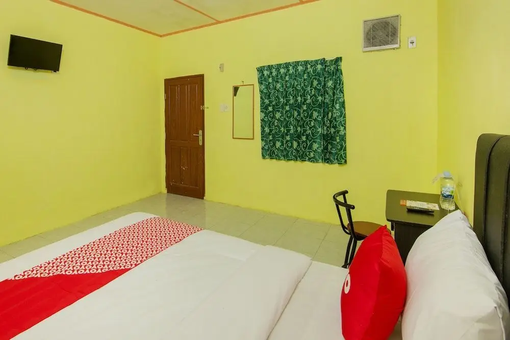 Берастаги: OYO 1701 Bagus Inn