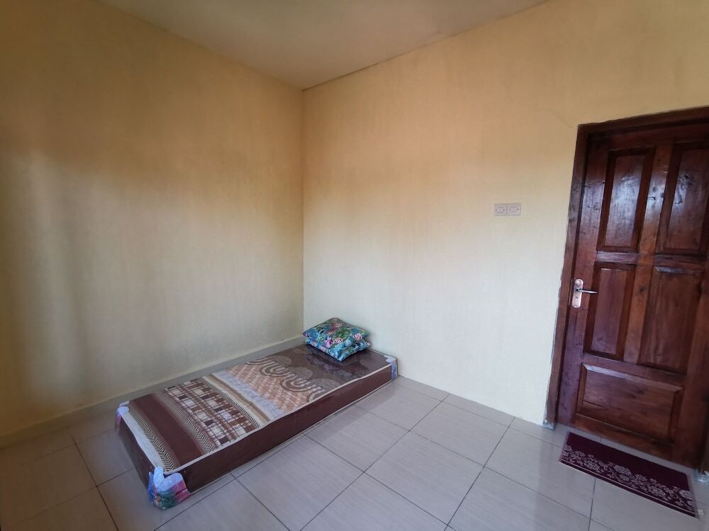 Баньюванги: Oyo 1789 Bakungan Family Homestay