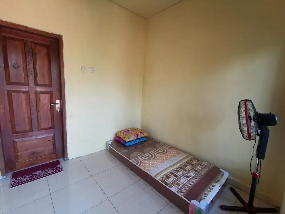 Баньюванги: Oyo 1789 Bakungan Family Homestay