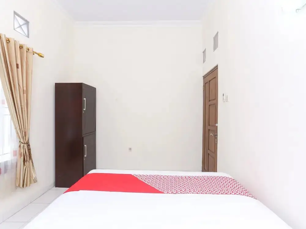 Джокьякарта: OYO 1680 Dahlia Guesthouse