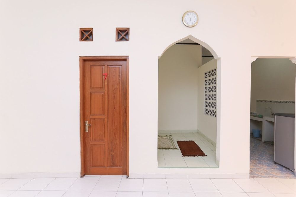 Джокьякарта: OYO 1680 Dahlia Guesthouse
