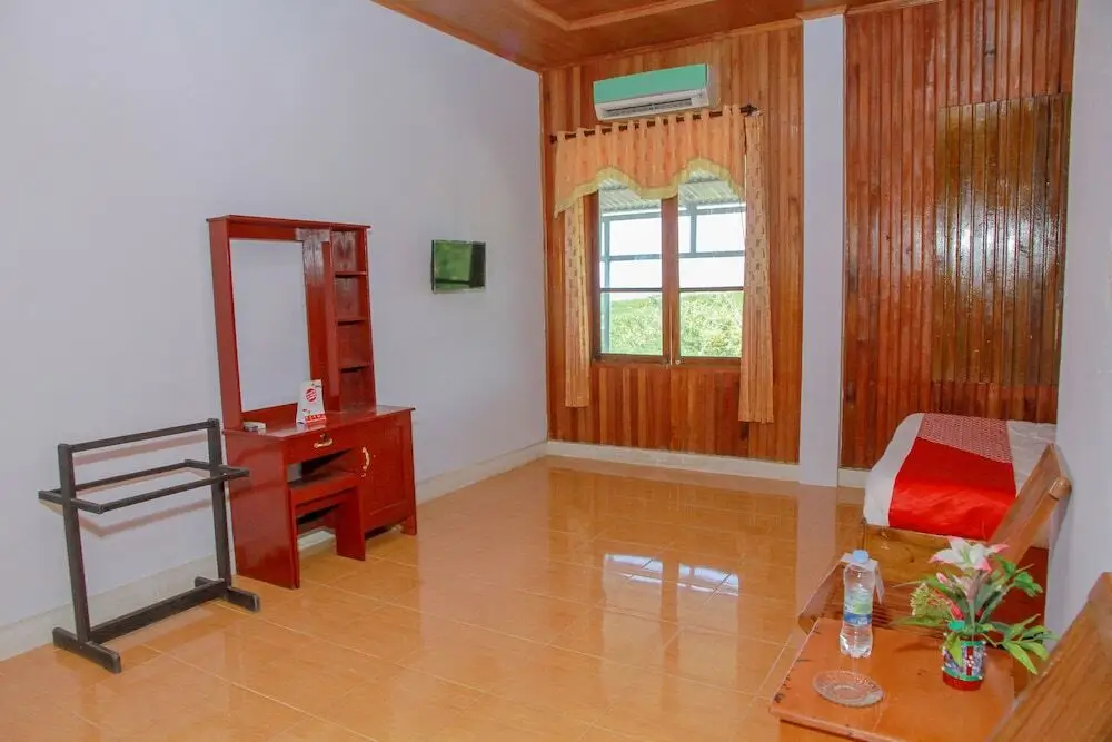 Палу: OYO 1278 Wina Beach Hotel