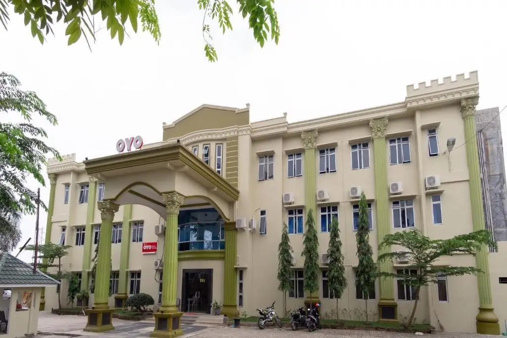 Медан: OYO 1400 Barat Residence Syariah